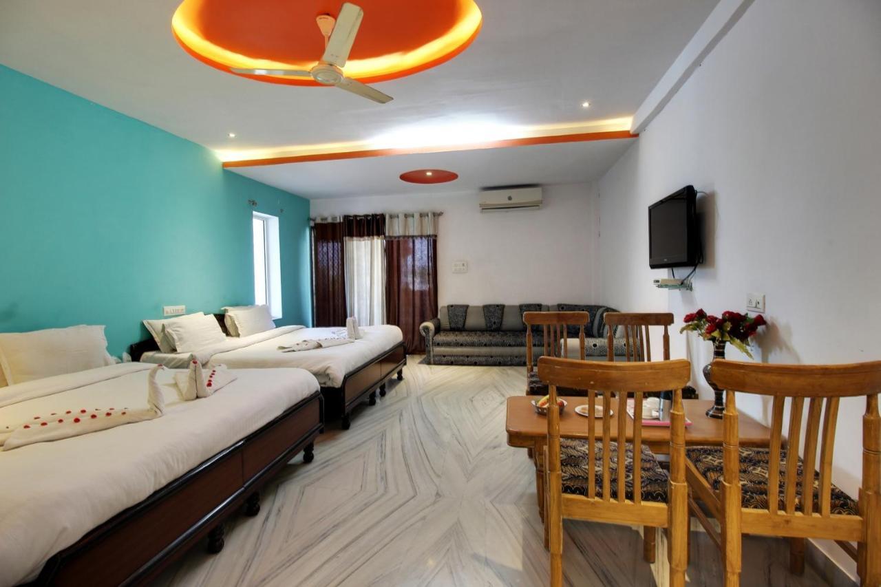 Times Raj Mahal Hotel Nāthdwāra Esterno foto