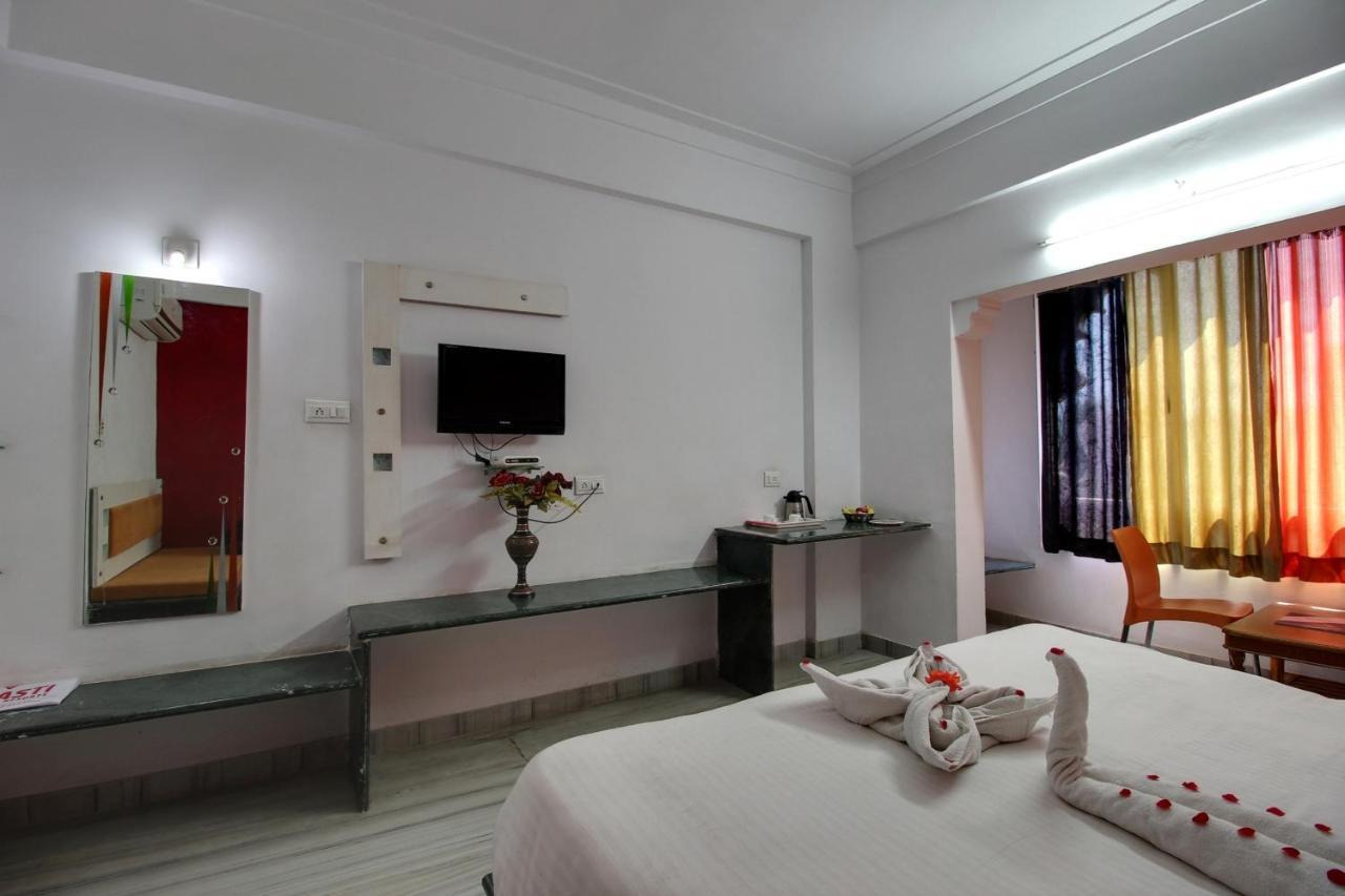 Times Raj Mahal Hotel Nāthdwāra Esterno foto